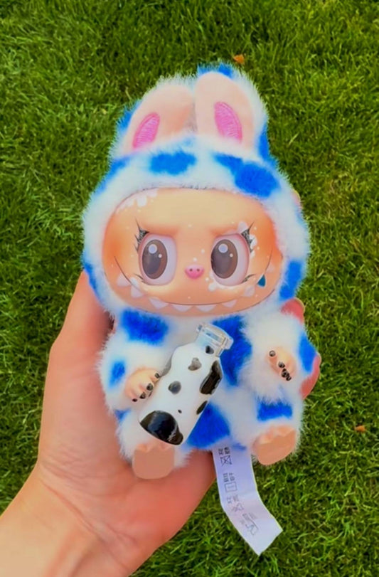 Labubu - Blue Touch 🐮