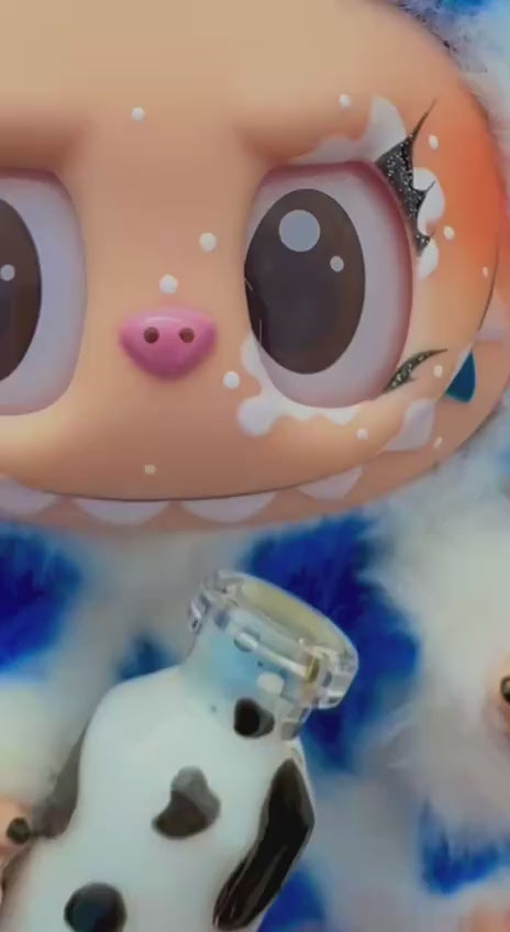 Labubu - Blue Touch 🐮